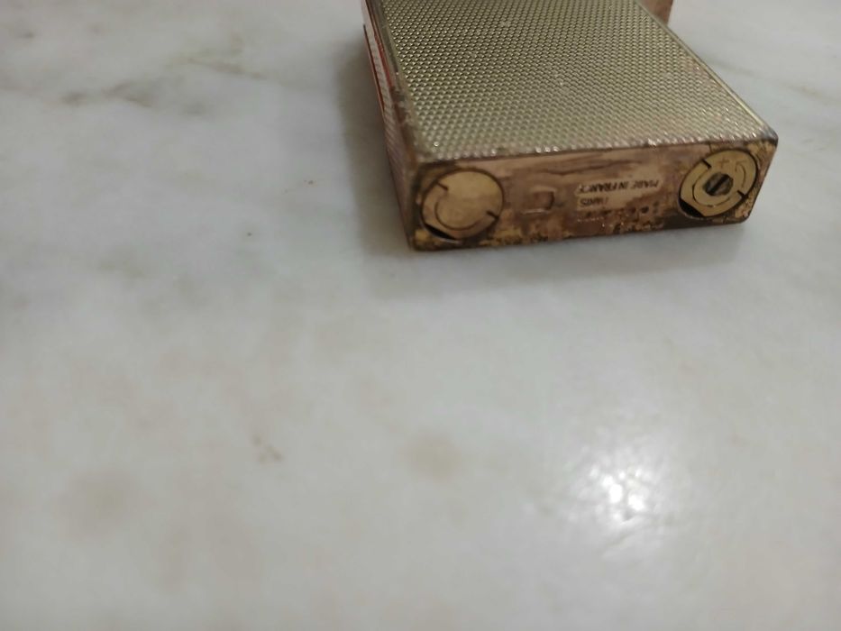 Isqueiro niclado a ouro