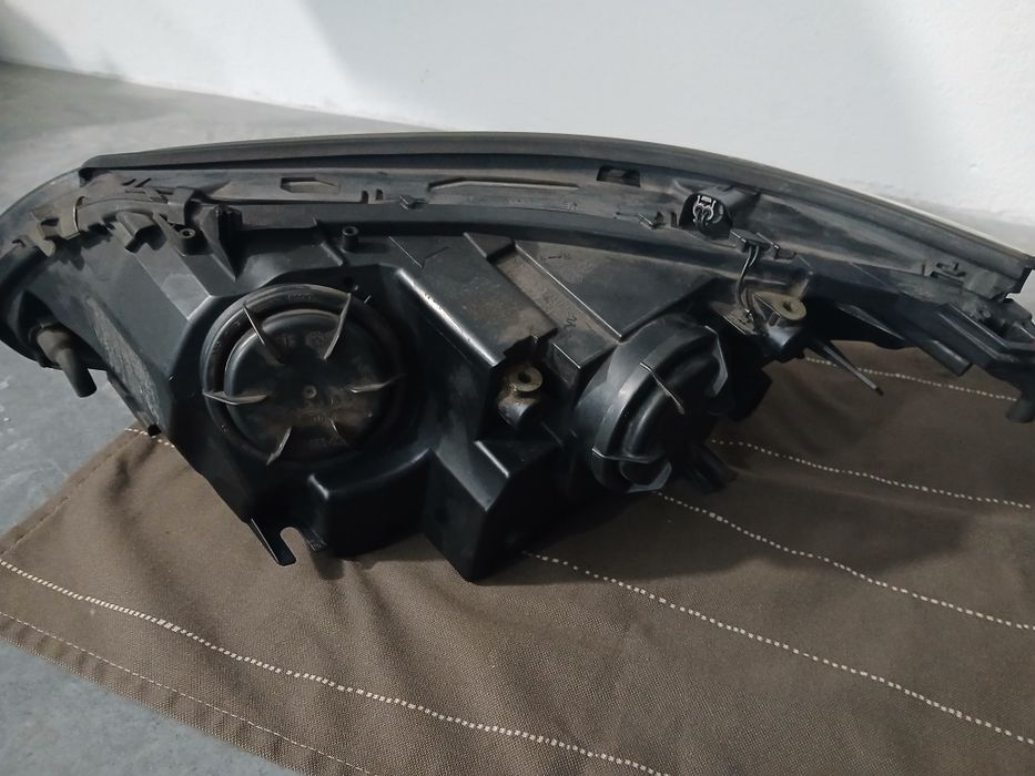Farolins  BMW E60 origem