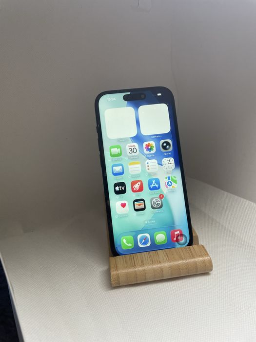 Iphone 15 82% baterii