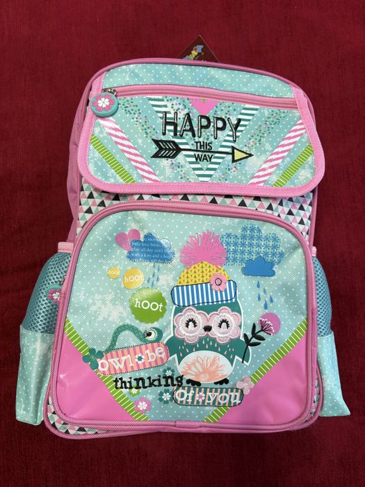 Шкільний рюкзак дівчинка