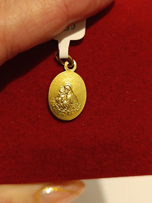 Złoty wisiorek medalik Św. Antoni z Padwy Dzieciątkiem Jezus, złoto585