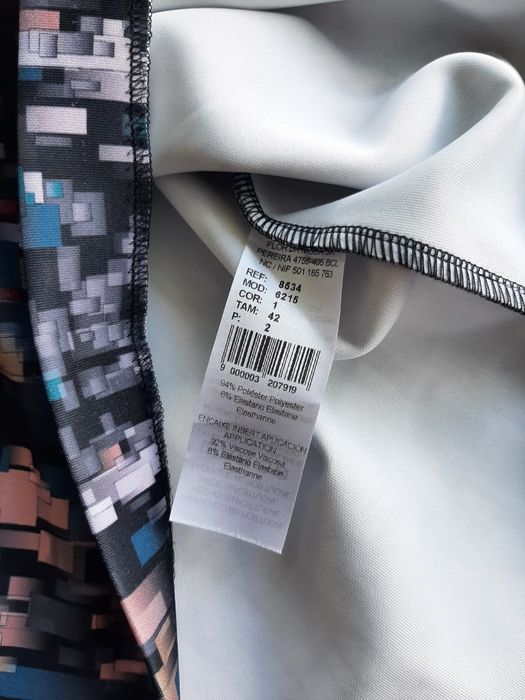 Vestido geométrico extensível Ana Sousa 42