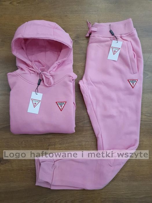 Damskie komplety dresowe Guess