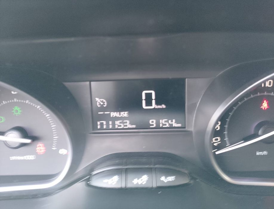 Peugeot 2008 e hdi