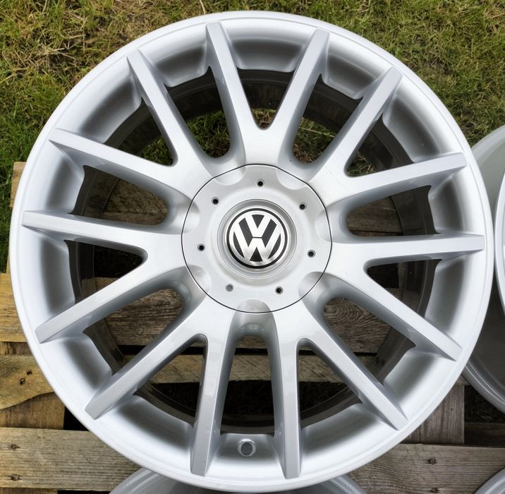 Felgi Oryginał VW Golf GTI Sharan Caddy Touran jetta 5x112 7x17 ET54