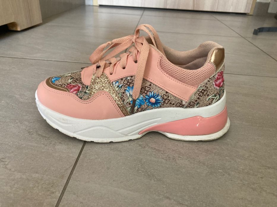 Buty sneakersy różowe 37