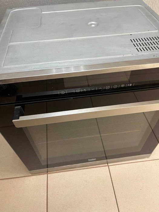 Електрична духовка Beko BVR35500XMS