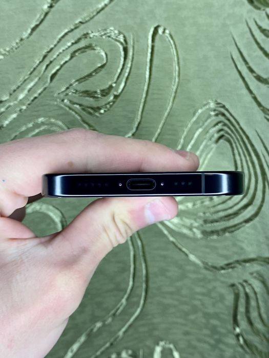 iPhone 16 Pro 256gb Black Titanium