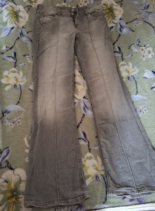 Calças jeans flare