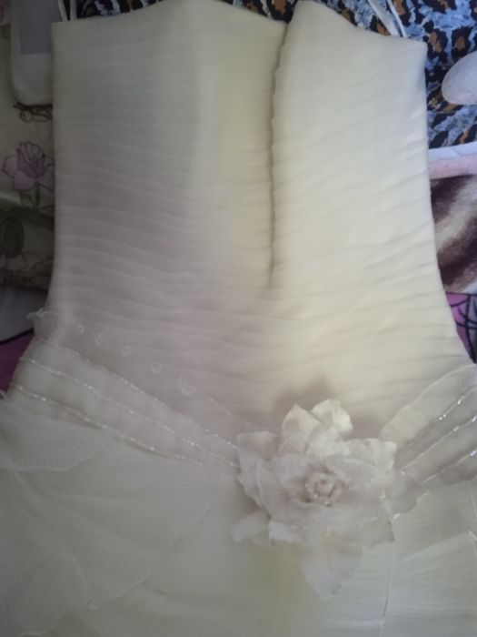 Весільна  сукня 44розмір