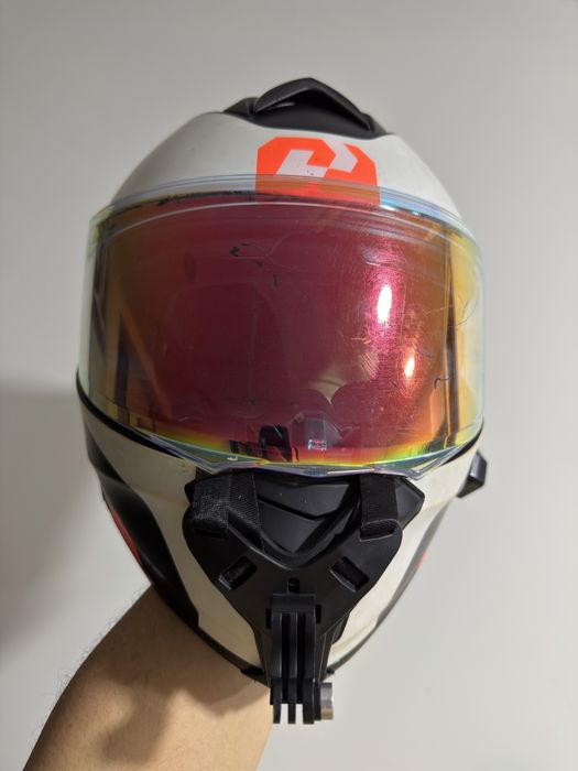 Vendo Capacete esportivo.