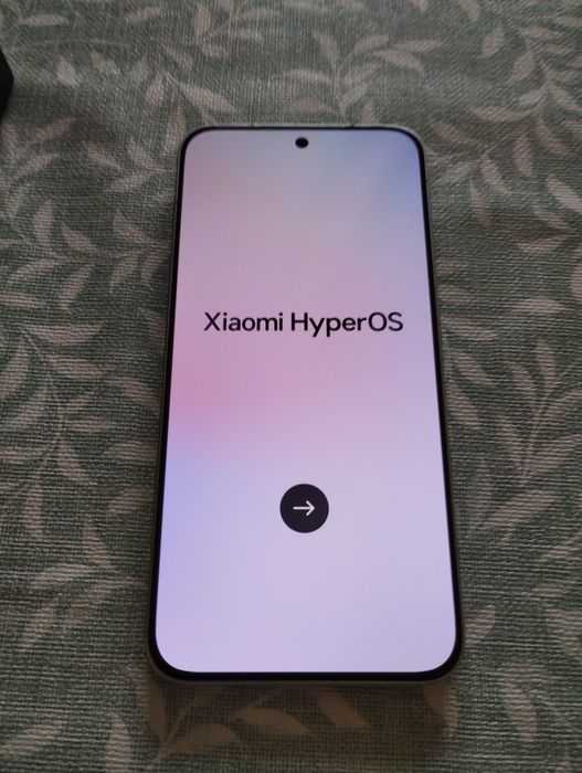 Poco F7 12GB RAM / 512GB – Silver (Limited Edition) – COMO NOVO