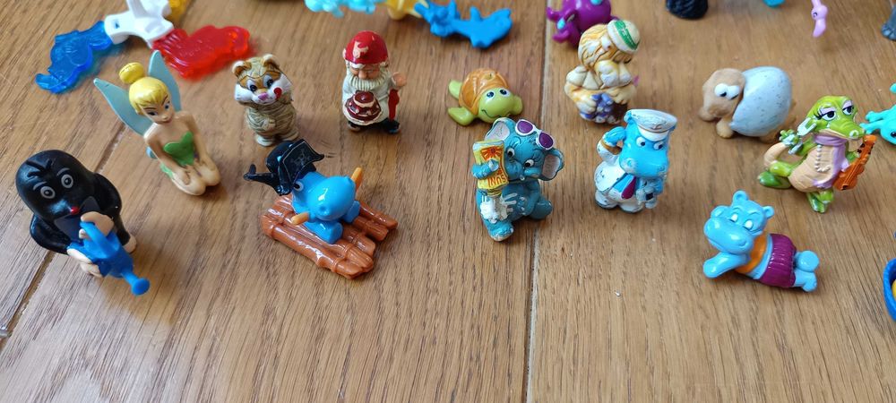 Stare figurki kinder