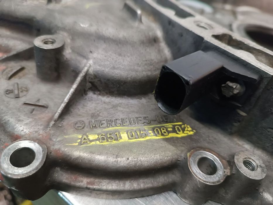 TAMPA DA DISTRIBUIÇÃO MERCEDES W204 W212 SPRINTER 2.1CDI OM651