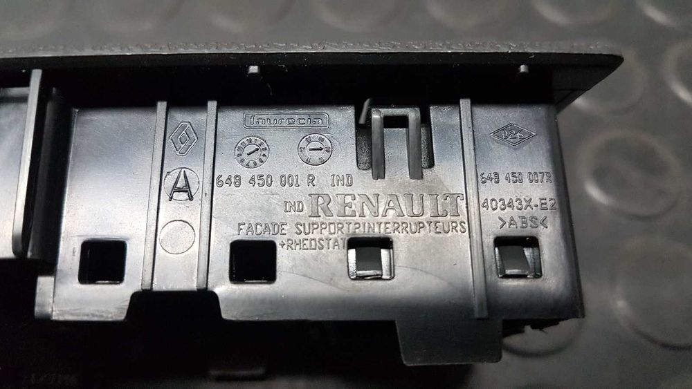 CONTROLE DE AJUSTE DE LUZES RENAULT MEGANE III BERLINA 5 P BOSE EDITION