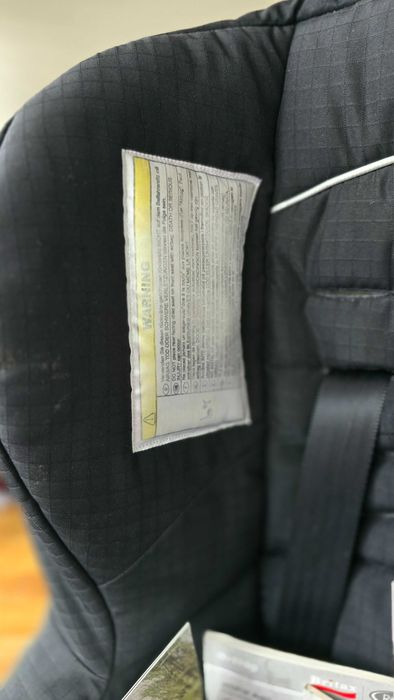 Cadeira auto Britax Romer Volvo com base Isofix incluida