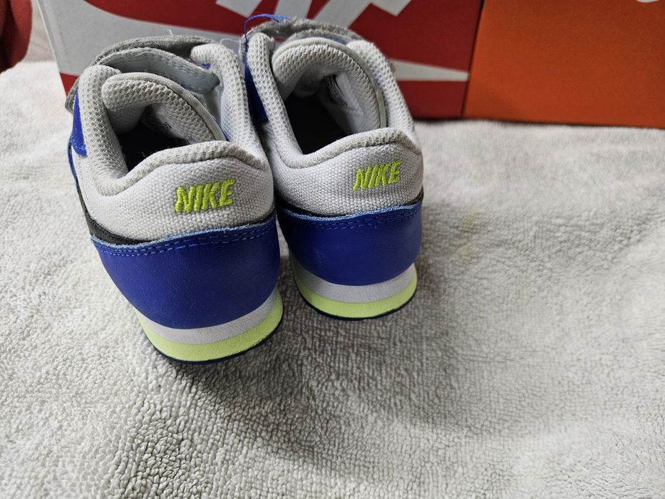 Sapatilhas criança nike T 23.5