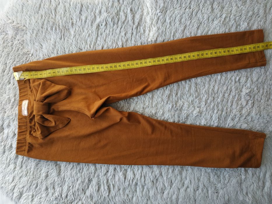 Legginsy z kokardą z tyłu/jasnobrązowe/camel/MakBa/r.98/104