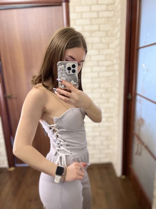 Новий костюм з біркою