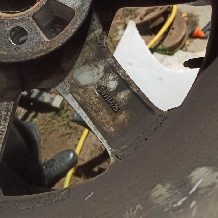 Диск вольво 1 шт  xc60 xc70  17" 5x17 et55 30714025