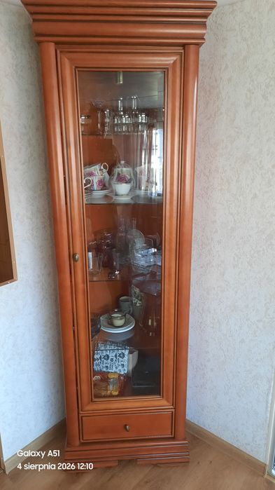Witrynka i komoda za darmo.