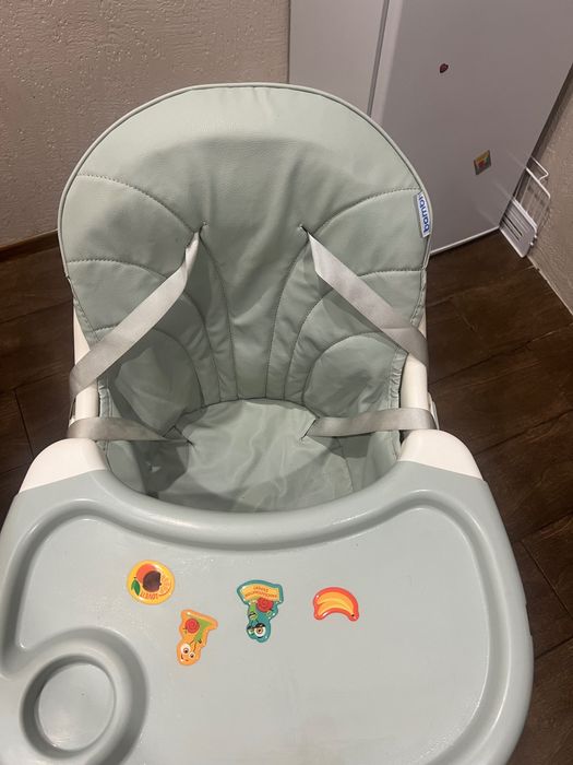 Стілець для годування