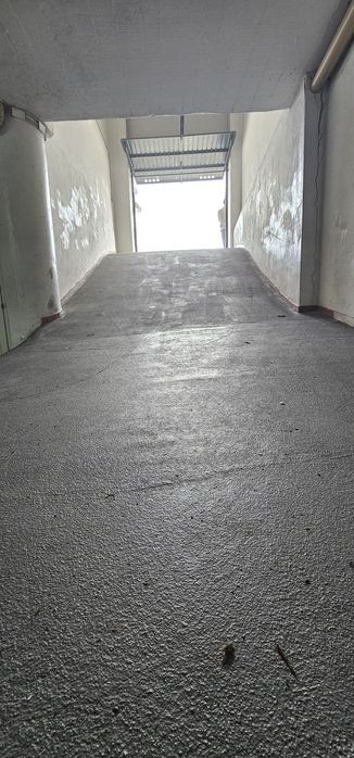 Garagem Box 16 mts - Rio de Mouro