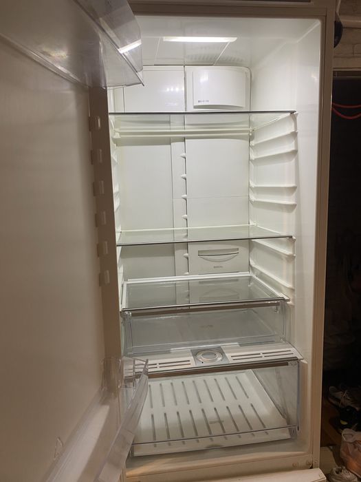 Холодильник Electrolux