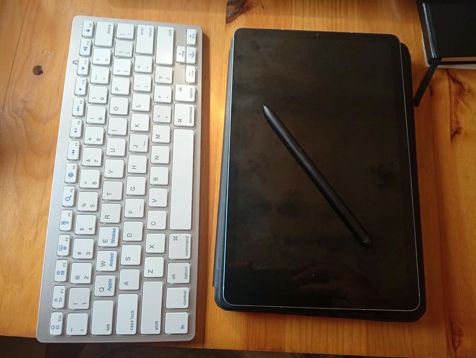 Samsung Galaxy Tab S6 Lite 128GB — Como Novo + S Pen + Teclado + Capa