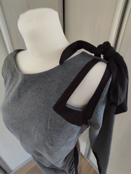 Sukienka damska szara z czarnymi wstawkami i kokardą, roz Xl