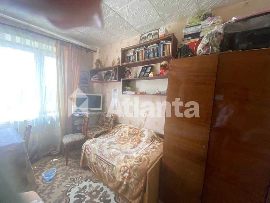Продається кімната в гуртожитку на вулиці Сергія Ядова.