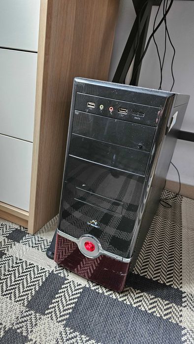 Zestaw komputerowy Intel Core i3 monitor Aoc 24 cale sprawny