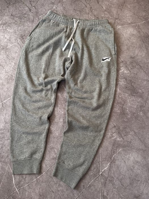 Спортивні штани Nike