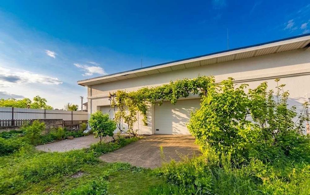 Продаж дачі 430м². 5 кімнат. 24 сотки. Камін. Басейн. Сауна. Більярд. ID:674