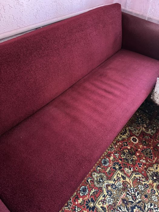 Бордовий великий диван розкладається 2.20
