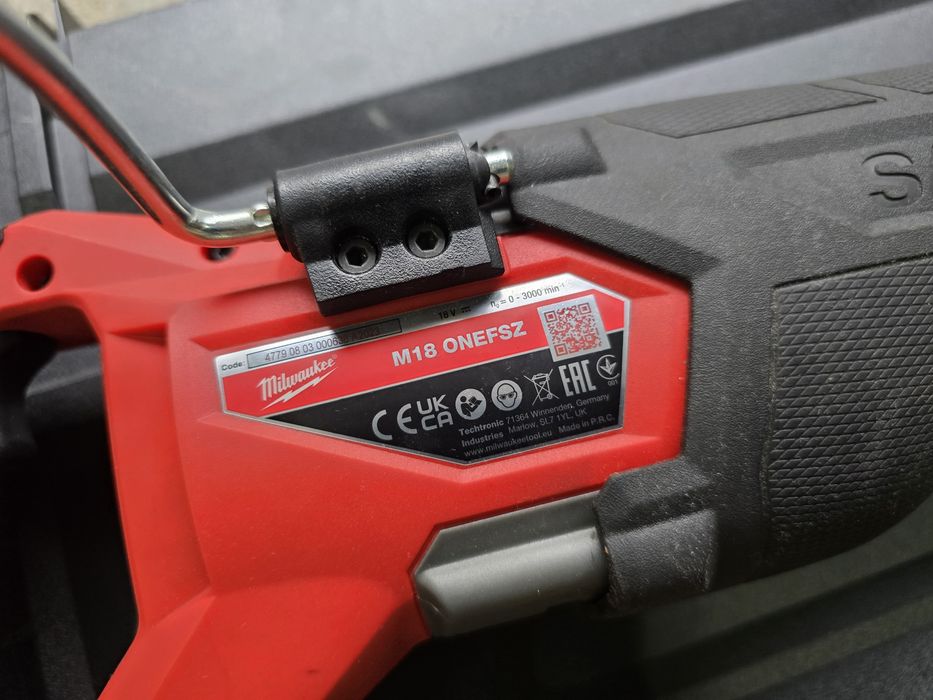 Serra Sabre SAWZALL MILWAUKEE como nova CUSTOU 390e