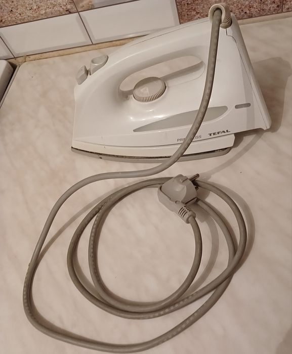 Утюг  праска робочий 300 грн