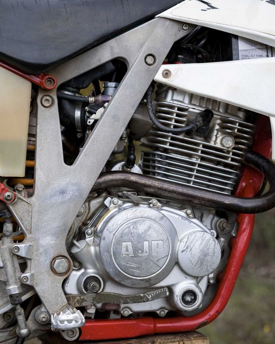 AJP PR4 200cc Enduro – 2014 – Matriculada