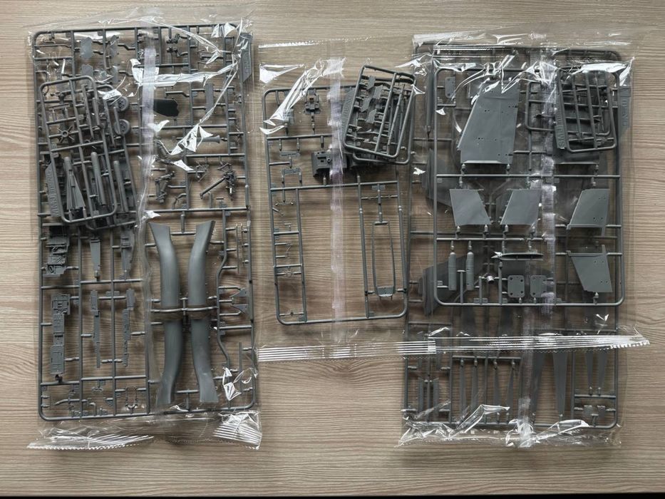 Сборная модель самолета F/A-18F SUPER HORNET, 1/48, MENG