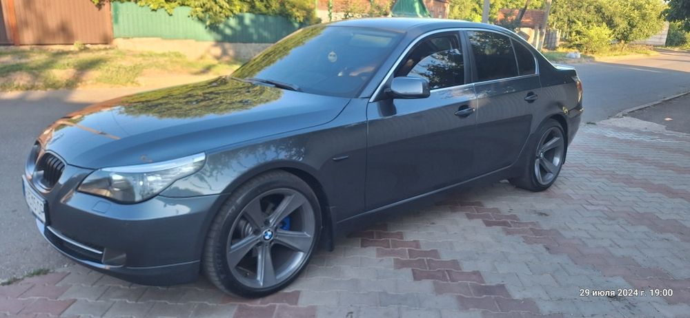 В продаже бмв е 60 523i 2007 год.