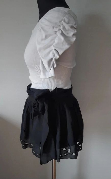 Bluzeczka damska z bufiastymi rękawami, S