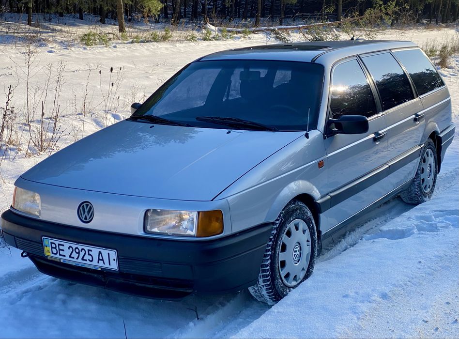 Volkswagen Passat B3 original універсал рідна фарба фольксваген пассат