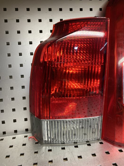 Задний фонарь стоп сигнал ліхтар задній  VOLVO V70 II 99-08