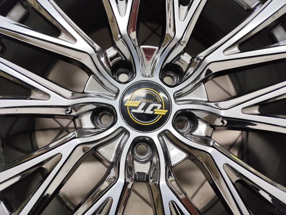 Диски R-18 5*114,3, 8j, 67,1 (Mazda, KIA, Hundai, Renault)