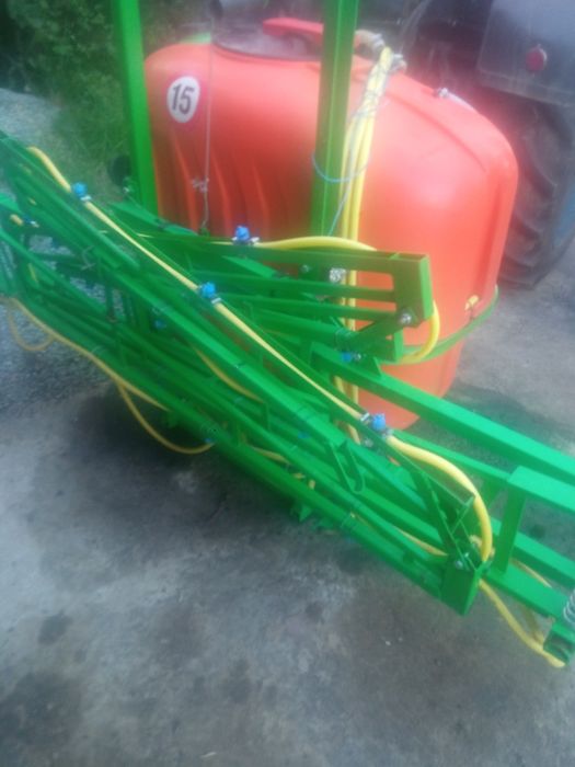 Продам оприскувач навісний