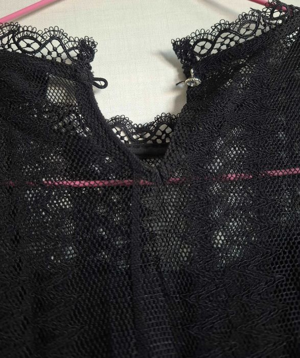 Черное ажурное женское платье
