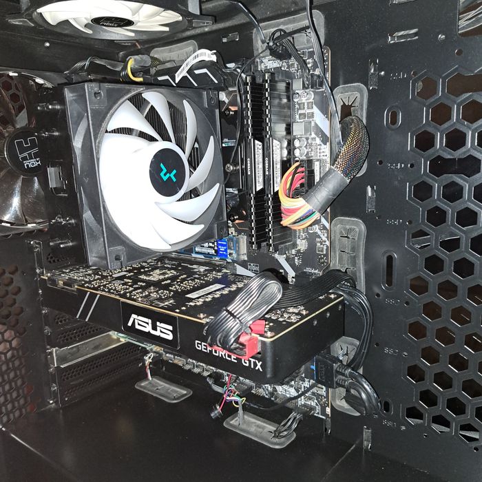 PC gaming + Monitor 144hz | AMD Ryzen 7 5800X3D, GTX 1080 Ti, 16GB RAM