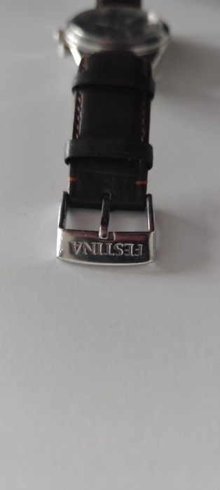 Продам годинник FESTINA