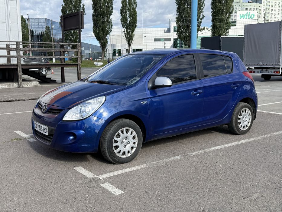 Huyndai i20 авто