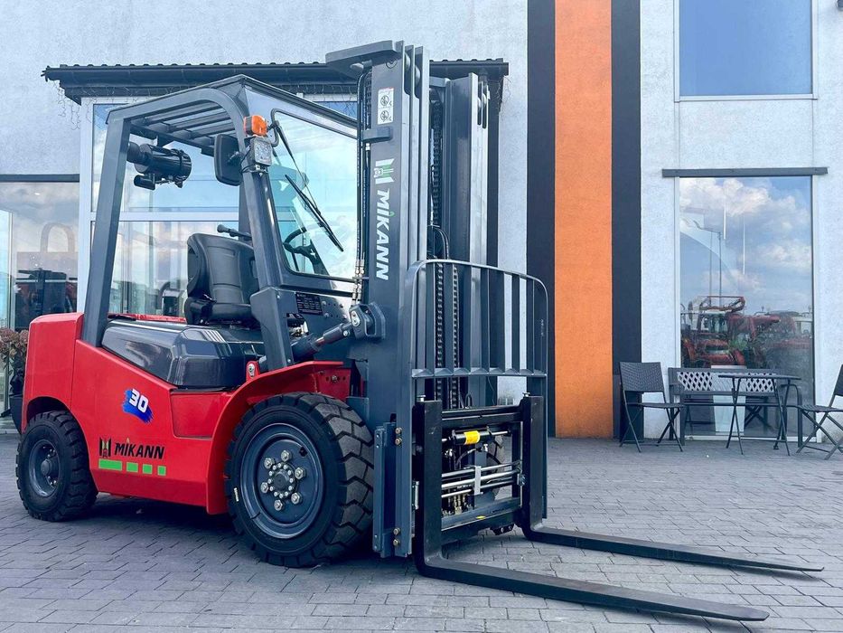 Wózek Widłowy 3T MIKANN, Maszt 4.5m,Triplex, Diesel , Półkabina